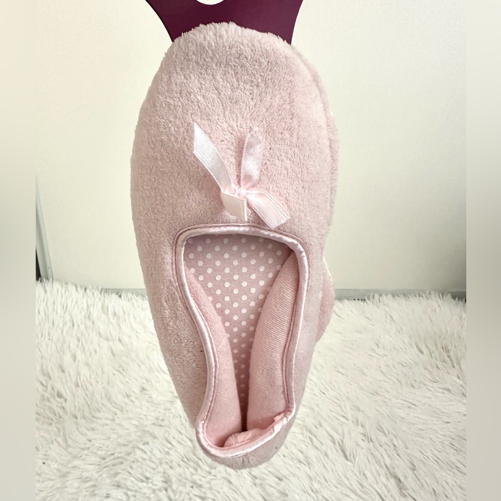 NWT-Cozy Pink Slippers with Bow
